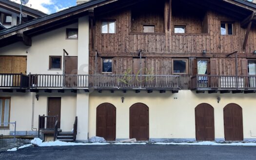 Vendita appartamento trilocale Courmayeur rif. V712