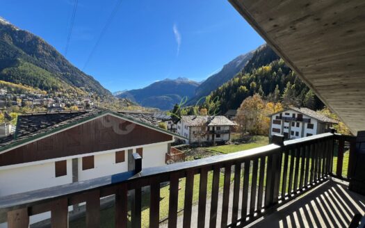 Affitto appartamento mansarda Courmayeur rif. A821