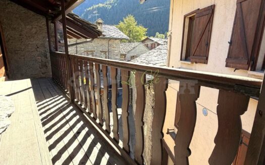 Vendita proprietà cielo terra Courmayeur rif. V888