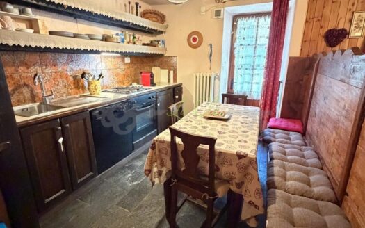 Vendita proprietà cielo terra Courmayeur rif. V888