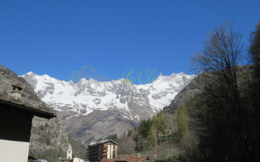 Affitto appartamento trilocale Courmayeur rif. A270